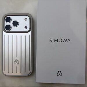 NEW IN BOX RIMOWA iPhone 17 Pro Phone Case